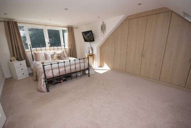  Image of 3 bedroom Semi-Detached house for sale in Windmill Grove Fareham PO16 at Windmill Grove Portchester Fareham, PO16 9HP