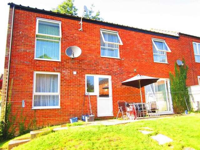  Image of 3 bedroom Semi-Detached house to rent in Wisley Avenue Bradwell Common Milton Keynes MK13 at Wisley Avenue Bradwell Common Milton Keynes, MK13 8AQ