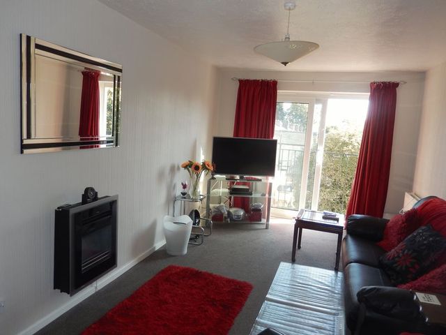 Image of 2 bedroom Flat for sale in Woodborough Road Mapperley Nottingham NG3 at Woodborough Road  Mapperley, NG3 5GJ