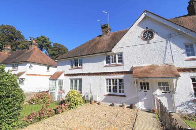  Image of 3 bedroom Terraced house for sale in Valley Road Hughenden Valley High Wycombe HP14 at Valley Road Hughenden Valley HIGH WYCOMBE, HP14 4PE