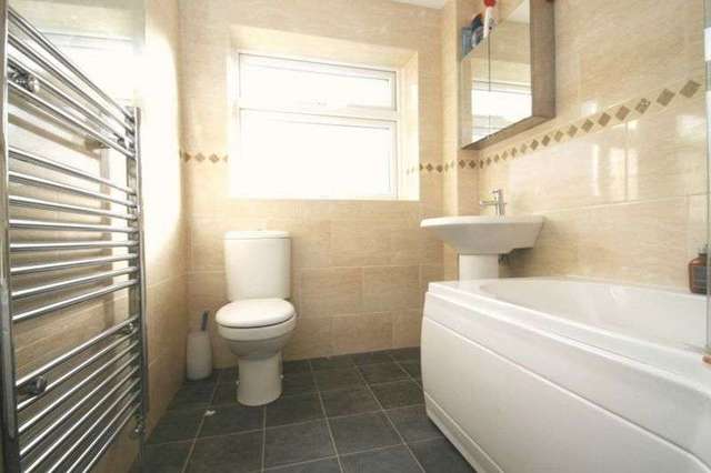  Image of 1 bedroom Flat to rent in Woodlands Fleet GU51 at Woodlands  Fleet, GU51 4NT