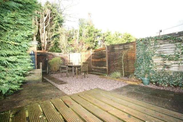  Image of 1 bedroom Flat to rent in Woodlands Fleet GU51 at Woodlands  Fleet, GU51 4NT