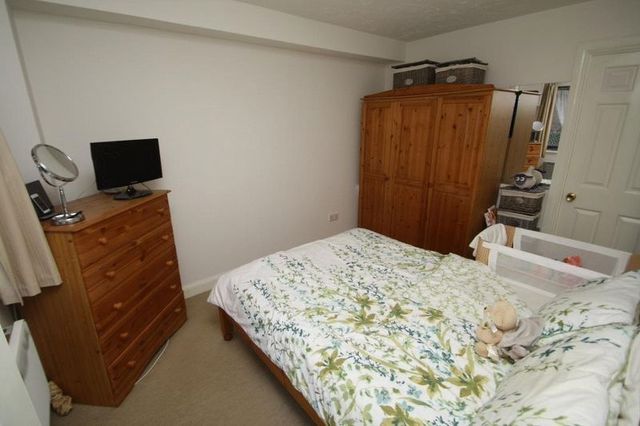  Image of 1 bedroom Flat for sale in Wyatt Close High Wycombe HP13 at Wyatt Close  High Wycombe, HP13 5YX