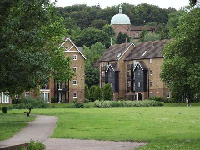  Image of 2 bedroom Flat to rent in Fryers Lane High Wycombe HP12 at Fryers Lane  High Wycombe, HP12 3DU
