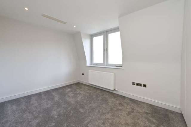  Image of 2 bedroom Flat to rent in Yeomans Row London SW3 at Yeomans Row  London, SW3 2AL
