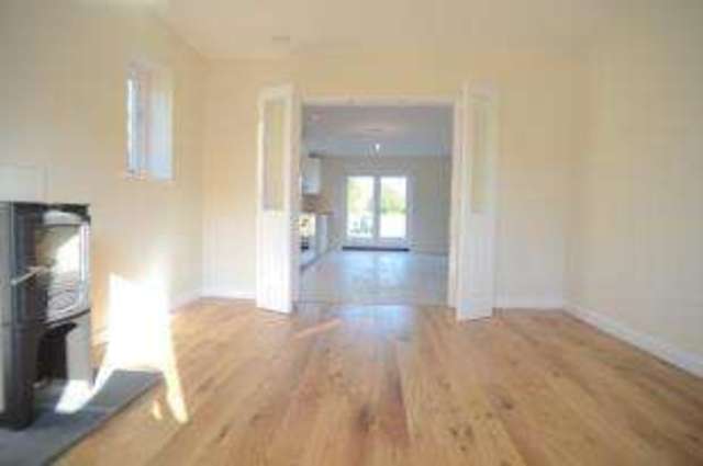  Image of 3 bedroom Semi-Detached house for sale in Beckford Beckford Tewkesbury GL20 at Beckford Tewkesbury Beckford, GL20 7AF