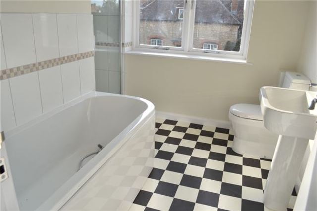  Image of 3 bedroom Cottage for sale in Beckford Beckford Tewkesbury GL20 at Back Lane Beckford Gloucestershire, GL20 7AF
