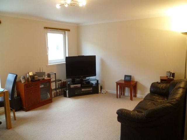  Image of 2 bedroom Flat to rent in Hermitage Park Lea Edinburgh EH6 at Leith Links Edinburgh Edinburgh, EH6 8DY