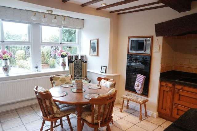  Image of 4 bedroom Detached house for sale in Chesterfield Road South Mansfield NG19 at Chesterfield Road South  Mansfield, NG19 7AQ