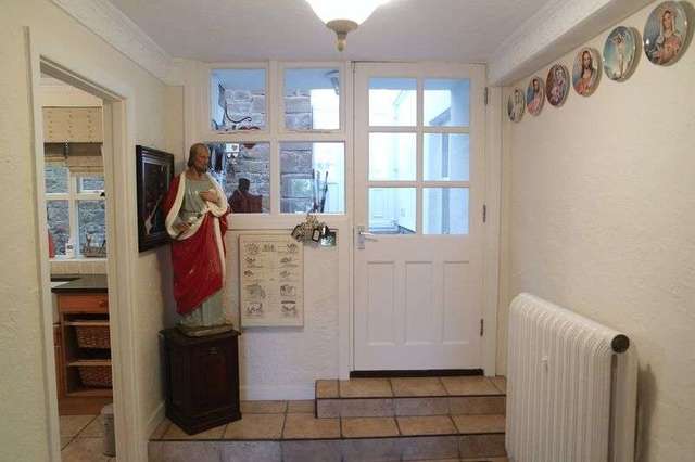 Image of 4 bedroom Detached house for sale in Chesterfield Road South Mansfield NG19 at Chesterfield Road South  Mansfield, NG19 7AQ