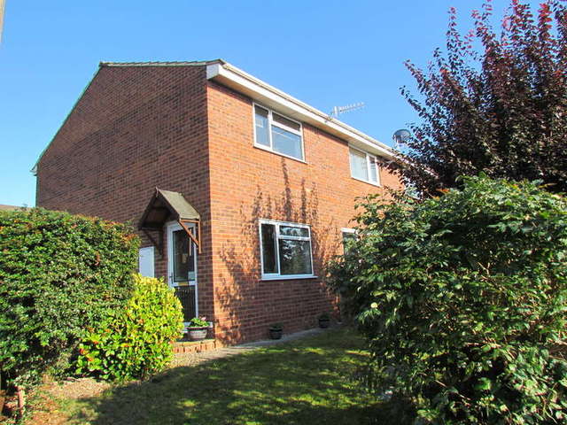  Image of 2 bedroom End of Terrace for sale in Bishops Avenue Worcester WR3 at Worcester Worcestershire Worcester, WR3 8XA