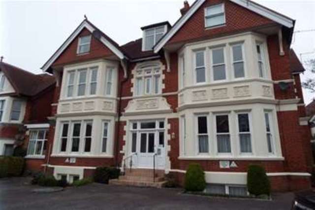  Image of 1 bedroom Flat to rent in Percy Road Boscombe Bournemouth BH5 at Bournemouth, BH5 1JE