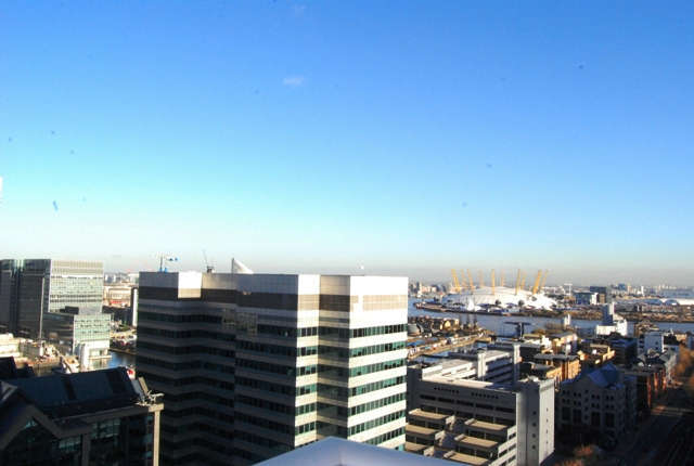  Image of 1 bedroom Flat to rent in Pan Peninsula Square London E14 at London, E14 9HJ