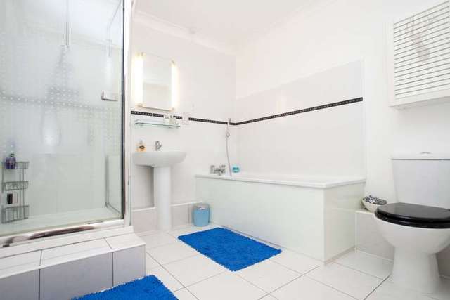  Image of 1 bedroom Flat to rent in Plumbers Row London E1 at Plumbers Row  London, E1 1EP