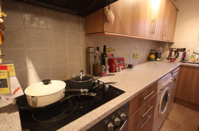  Image of 1 bedroom Maisonette to rent in Albany Mews Kingston upon Thames KT2 at Surrey  Kingston Upon Thames, KT2 5SL