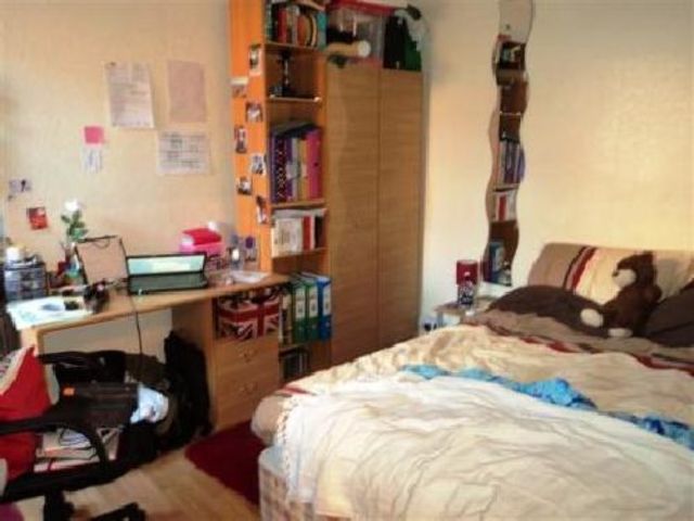  Image of 5 bedroom House Share to rent in Albert Grove Nottingham NG7 at Lenton Nottinghamshire Lenton, NG7 1PA