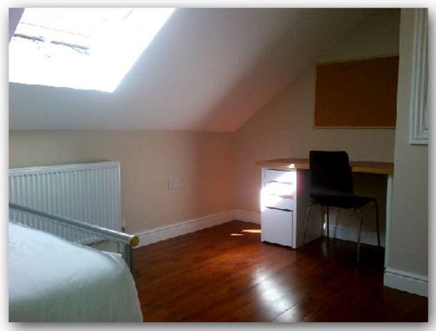  Image of 8 bedroom House Share to rent in Albert Grove Nottingham NG7 at Lenton Nottinghamshire Lenton, NG7 1PA