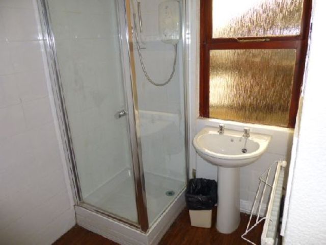  Image of 5 bedroom House Share to rent in Albert Grove Nottingham NG7 at Lenton Nottinghamshire Lenton, NG7 1PB