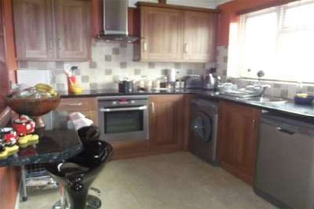  Image of 1 bedroom Detached house to rent in Aldershot Road Guildford GU2 at Guildford, GU2 8BE