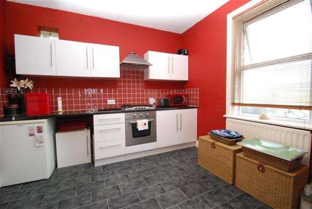  Image of 3 bedroom Apartment for sale in Algitha Road Skegness PE25 at Skegness, PE25 2AG