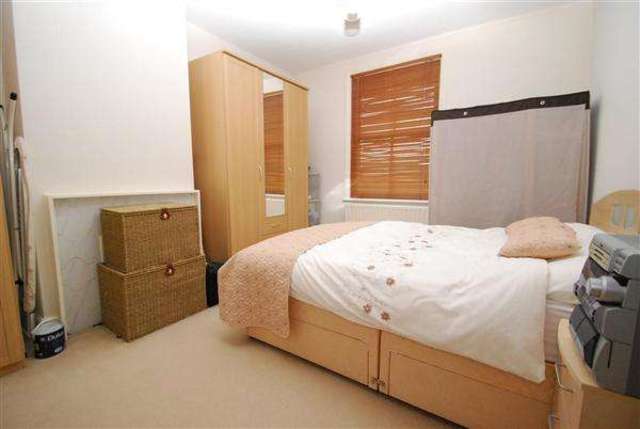  Image of 3 bedroom Apartment for sale in Algitha Road Skegness PE25 at Skegness, PE25 2AG