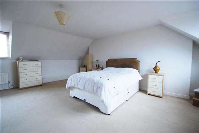  Image of 3 bedroom Apartment for sale in Algitha Road Skegness PE25 at Skegness, PE25 2AG