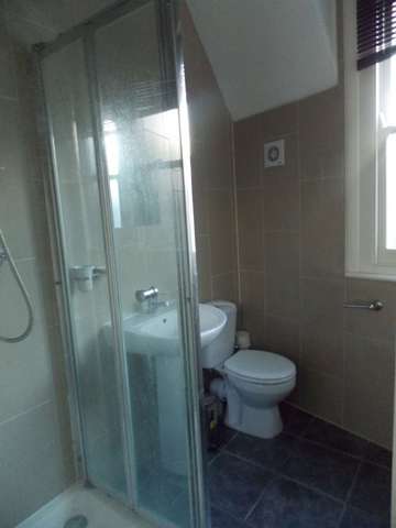  Image of Studio flat to rent in Churchway London NW1 at London, NW1 1LT