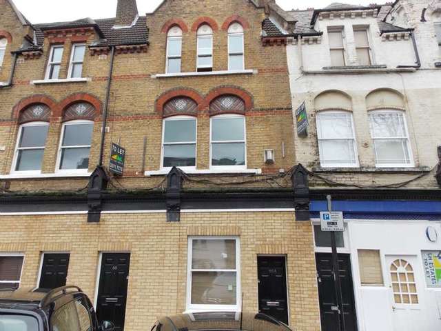  Image of Studio flat to rent in Churchway London NW1 at London, NW1 1LT