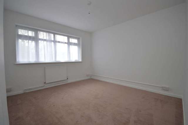  Image of 3 bedroom End of Terrace for sale in Ampleforth Road London SE2 at Ampleforth Road Abbey Wood London, SE2 9BH