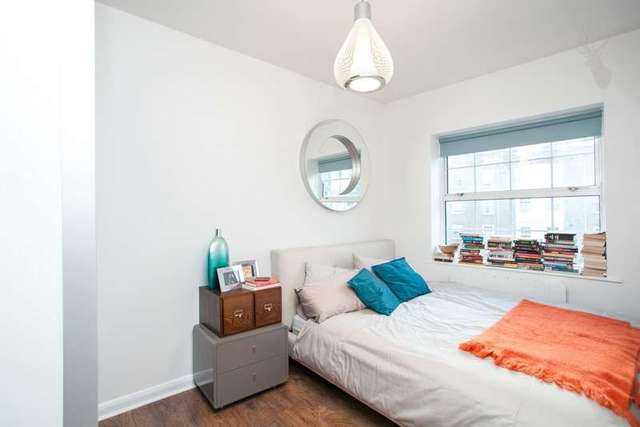  Image of 2 bedroom Flat to rent in Old Castle Street London E1 at Old Castle Street  London, E1 7NY