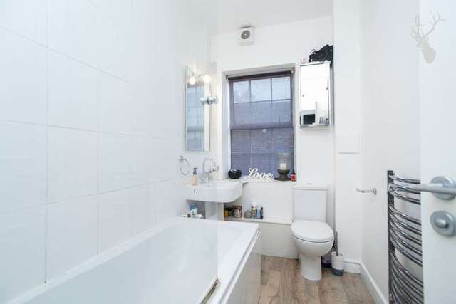  Image of 2 bedroom Flat to rent in Old Castle Street London E1 at Old Castle Street  London, E1 7NY