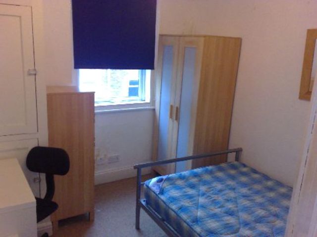  Image of 4 bedroom House Share to rent in Balfour Road Nottingham NG7 at Lenton Nottinghamshire Lenton, NG7 1NY