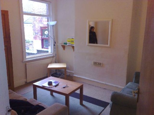  Image of 4 bedroom House Share to rent in Balfour Road Nottingham NG7 at Lenton Nottinghamshire Lenton, NG7 1NY