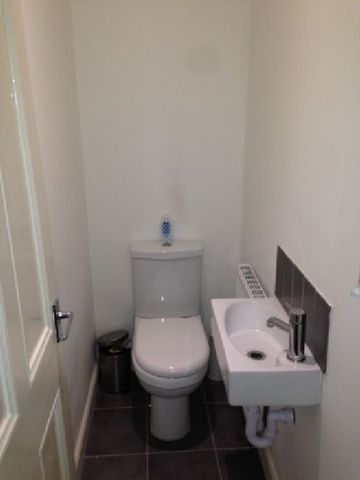  Image of 4 bedroom House Share to rent in Balfour Road Nottingham NG7 at Lenton Nottinghamshire Lenton, NG7 1NZ