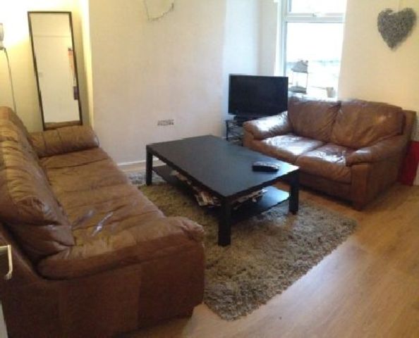  Image of 4 bedroom House Share to rent in Balfour Road Nottingham NG7 at Lenton Nottinghamshire Lenton, NG7 1NZ