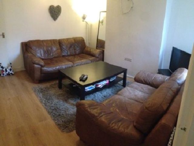  Image of 4 bedroom House Share to rent in Balfour Road Nottingham NG7 at Lenton Nottinghamshire Lenton, NG7 1NZ