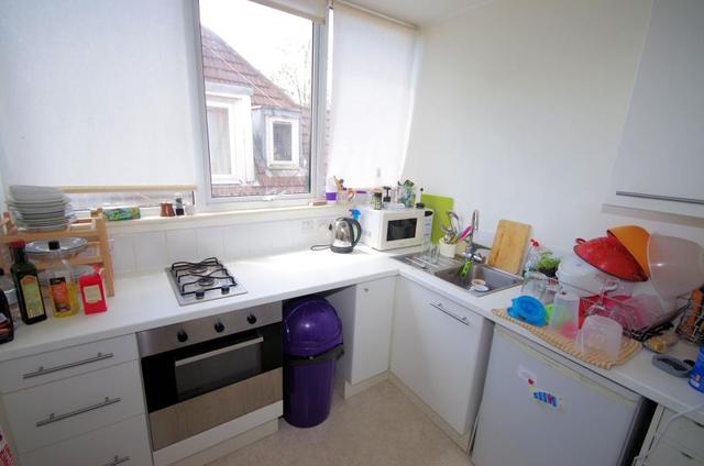  Image of 1 bedroom Flat to rent in Ballards Lane London N3 at London, N3 2NA
