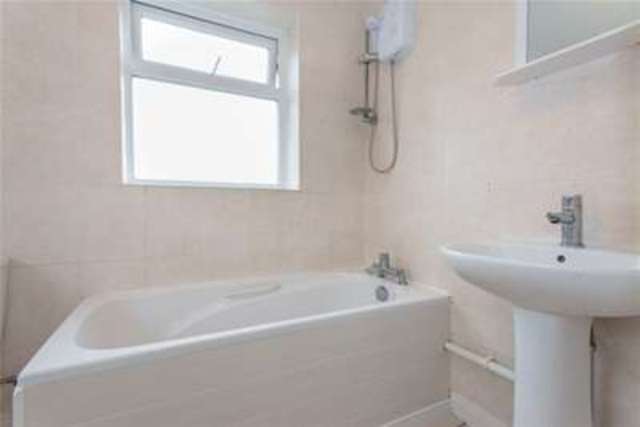  Image of 1 bedroom Flat to rent in Elson Road Gosport PO12 at Gosport, PO12 4AH