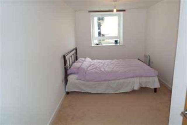  Image of 1 bedroom Flat to rent in New Road Brentwood CM14 at Brentwood, CM14 4GA