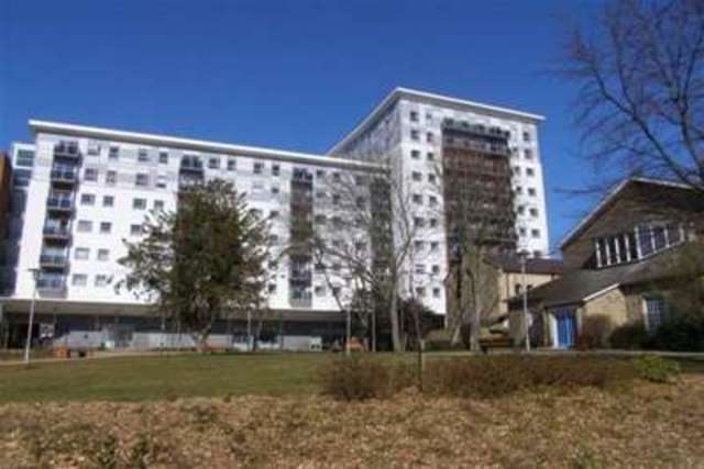 Image of 1 bedroom Flat to rent in New Road Brentwood CM14 at Brentwood, CM14 4GA
