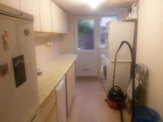  Image of 3 bedroom Semi-Detached house to rent in Beckminster Road Wolverhampton WV3 at Penn West Midlands Wolverhampton, WV3 7DZ
