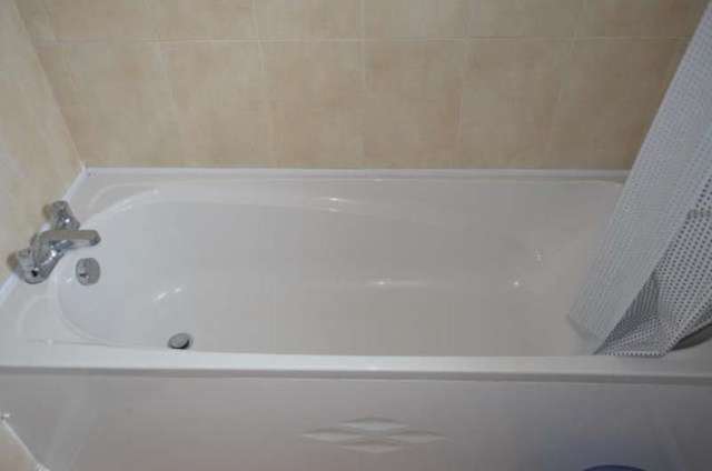  Image of 3 bedroom Semi-Detached house to rent in Beckminster Road Wolverhampton WV3 at Penn West Midlands Wolverhampton, WV3 7DZ