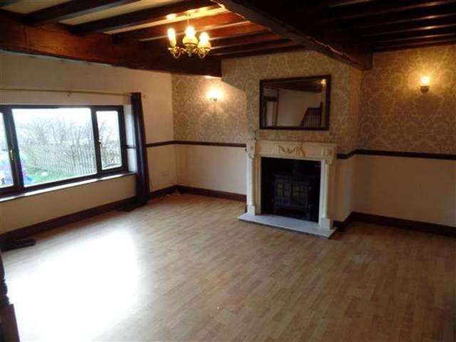  Image of 3 bedroom Semi-Detached house to rent in Bradshaw Lane Bradshaw Halifax HX2 at Halifax, HX2 9XD