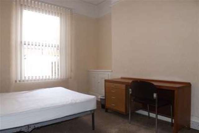  Image of 4 bedroom Detached house to rent in Belgrave Road Mutley Plymouth PL4 at Plymouth, PL4 7DP