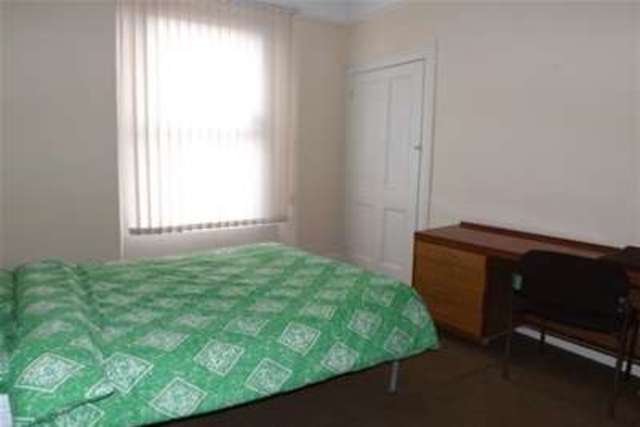  Image of 4 bedroom Detached house to rent in Belgrave Road Mutley Plymouth PL4 at Plymouth, PL4 7DP