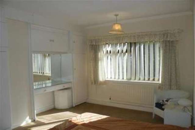  Image of 3 bedroom Semi-Detached house to rent in Broughton Road Bessacarr Doncaster DN4 at Doncaster, DN4 7HF