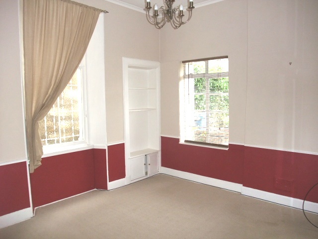  Image of 2 bedroom Semi-Detached house to rent in Beveridge Road Kirkcaldy KY1 at Kirkcaldy Fife Fife, KY1 1UY
