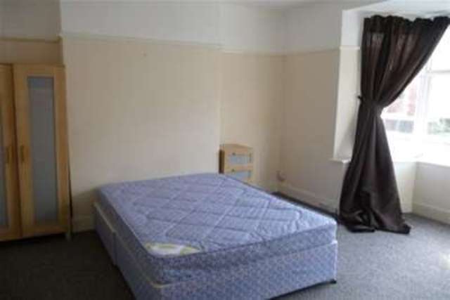  Image of 2 bedroom Flat to rent in Biddlestone Road Newcastle upon Tyne NE6 at Newcastle upon Tyne, NE6 5SP