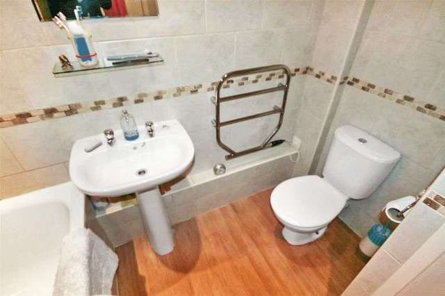  Image of 2 bedroom Bungalow for sale in Bidwell Brook Drive Paignton TQ4 at Bidwell Brook Drive Broadsands Park Paignton, TQ4 7NF
