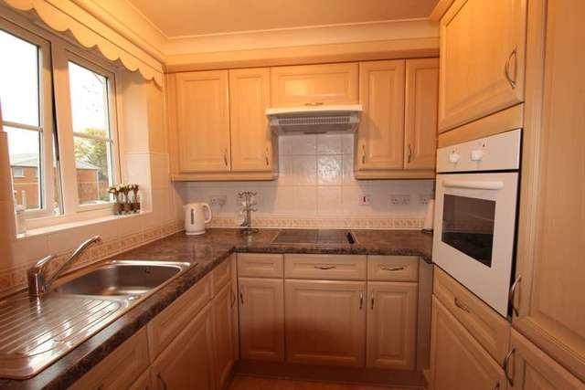  Image of 1 bedroom Retirement Property to rent in Bingham Road Addiscombe Croydon CR0 at Bingham Road  Shirley, CR0 7EX